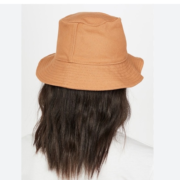 Madewell Accessories - NWT Madewell Short-Brimmed Canvas Bucket Hat in Carrot Cake